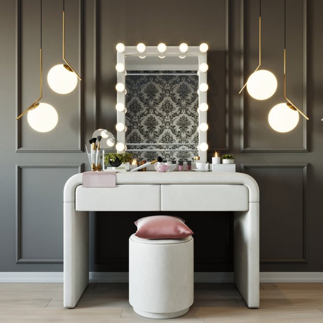 Cosmetic table Signal