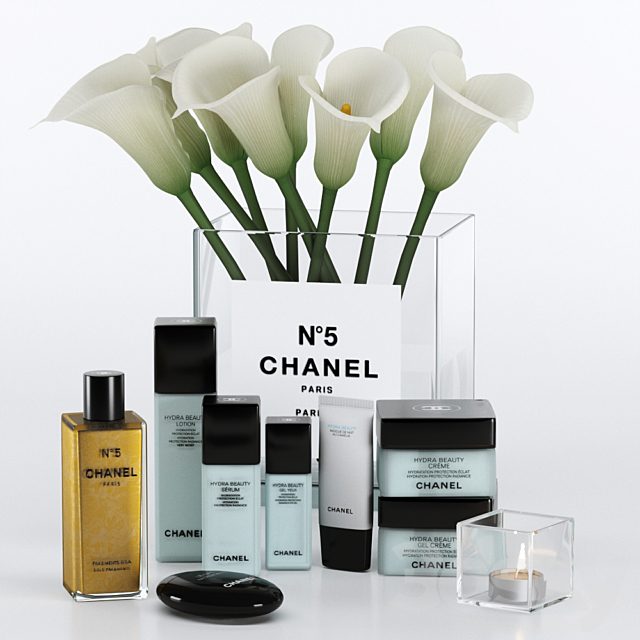 Decorative set with cosmetics and flowers