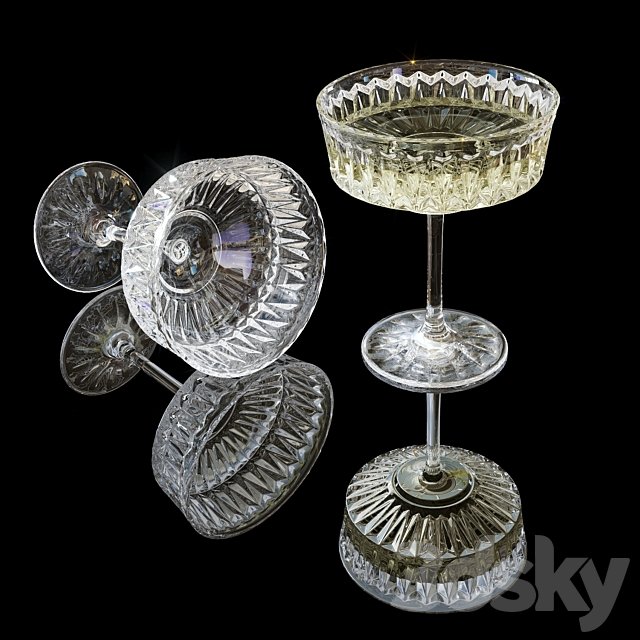 Corrugated glass goblet with wine